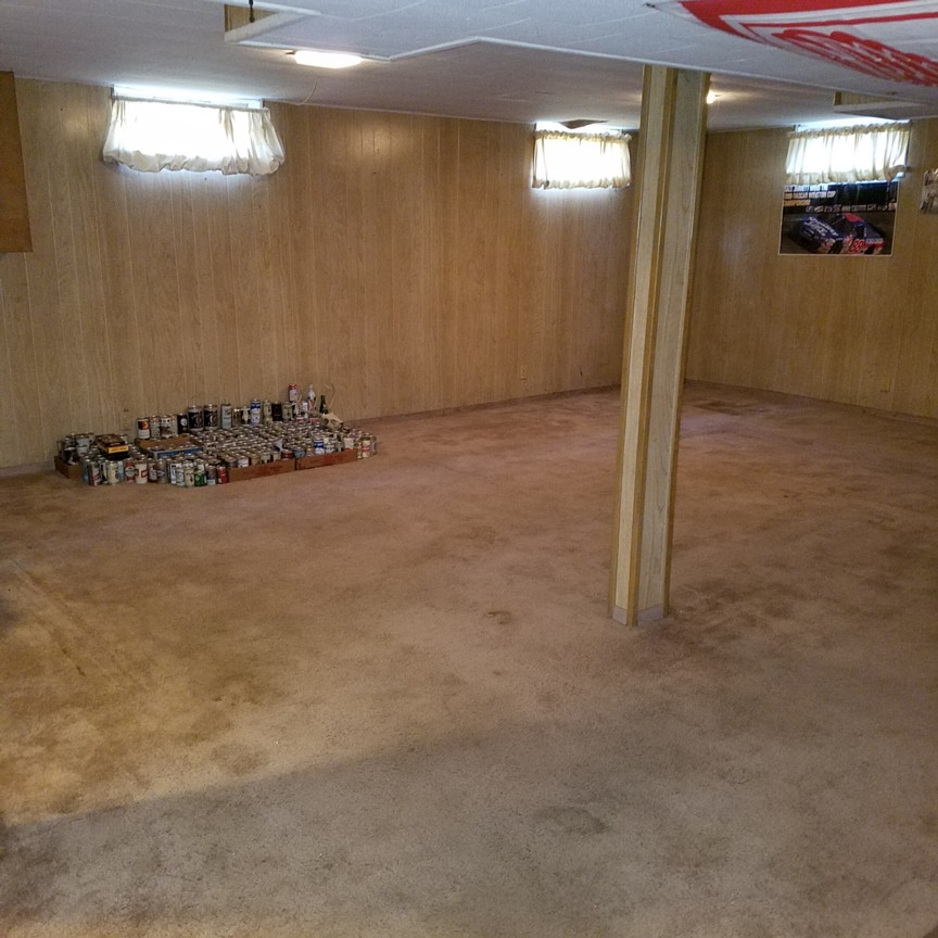 view-auction-goodrich-auction-company-david-goodrich-auctioneer