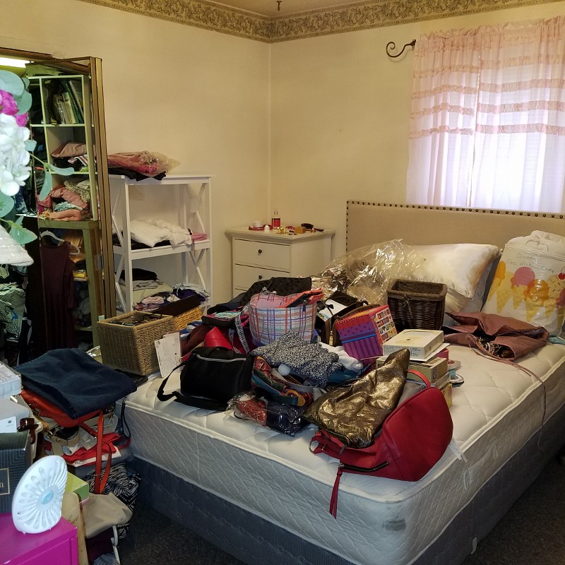 Auction Photo