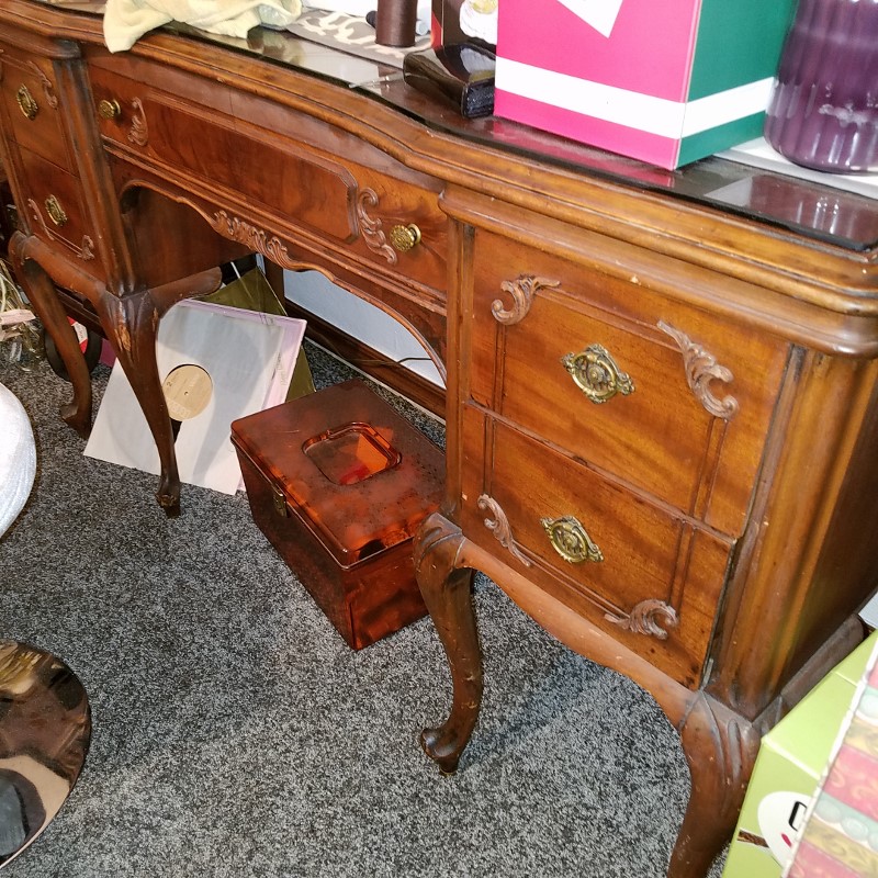 Auction Photo