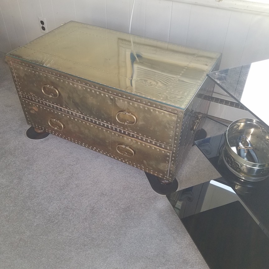 Auction Photo