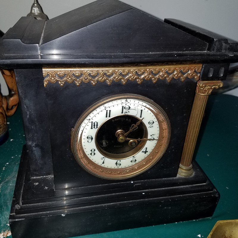 Auction Photo