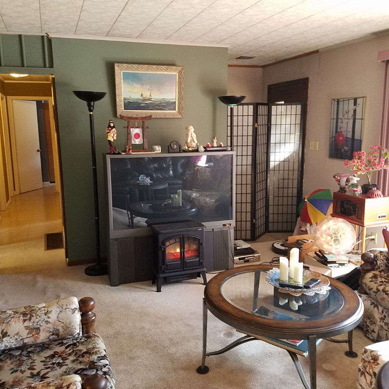 Auction Photo