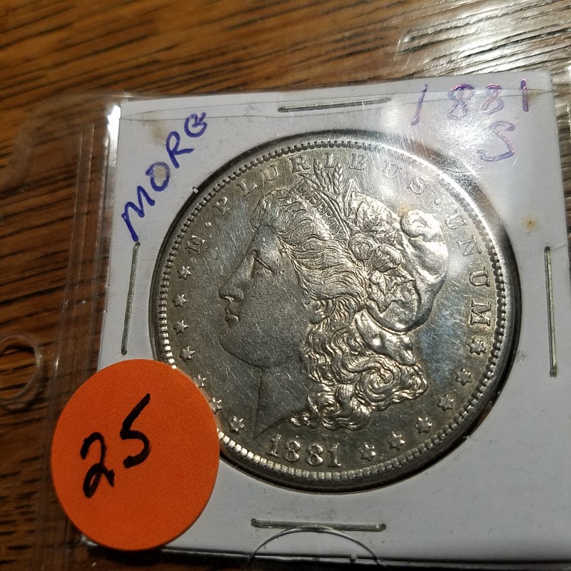 Auction Photo