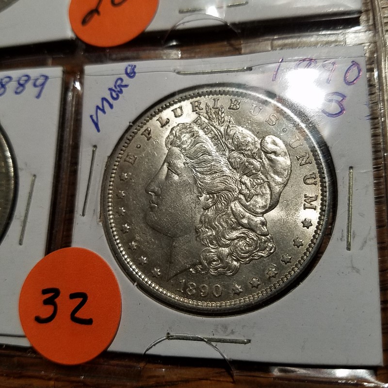 Auction Photo