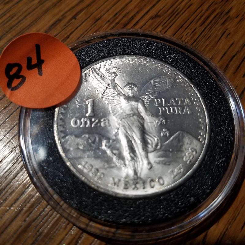 Auction Photo