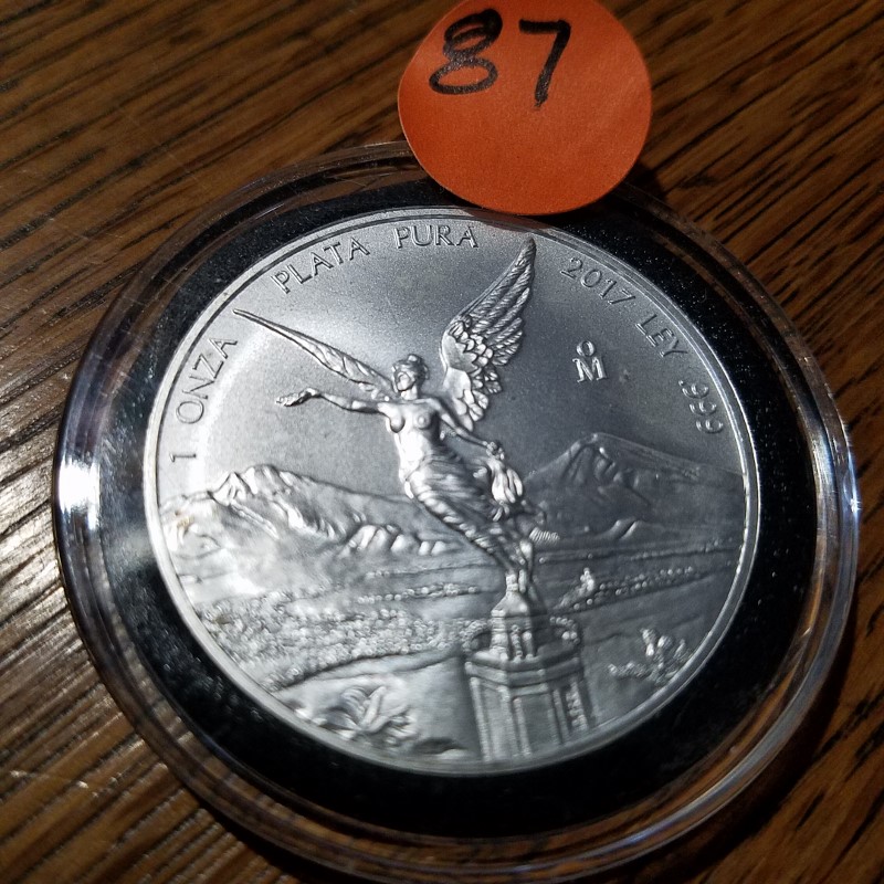 Auction Photo