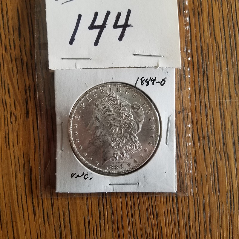 Auction Photo