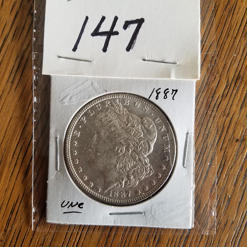 Auction Photo