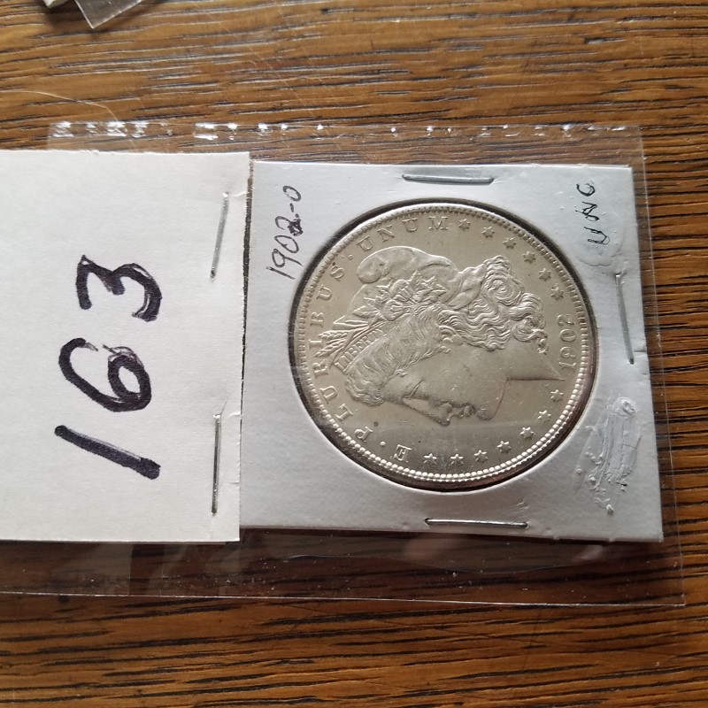 Auction Photo