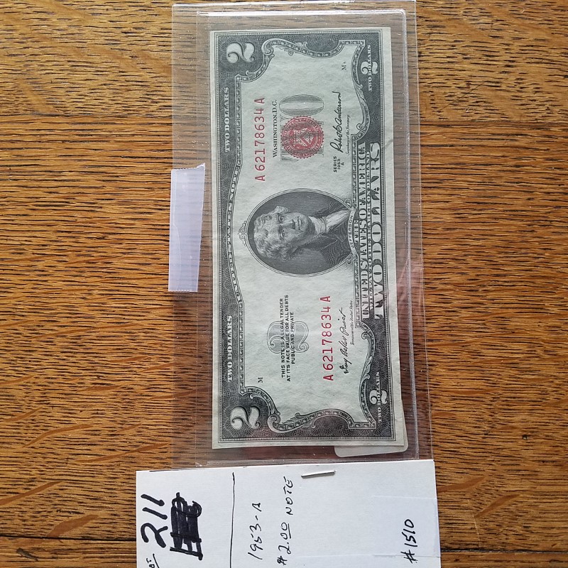 Auction Photo