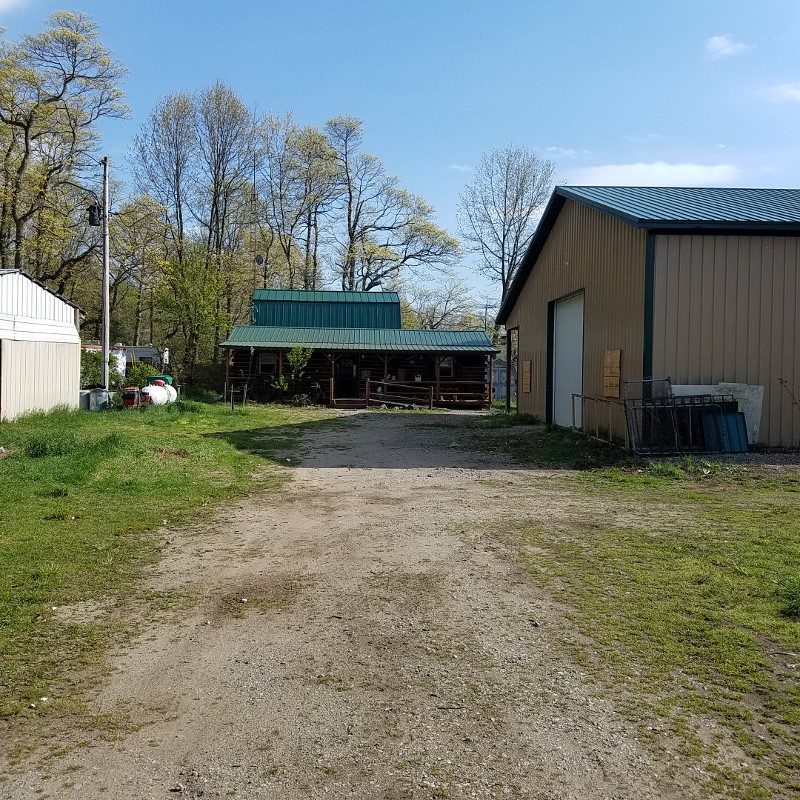 Auction Photo