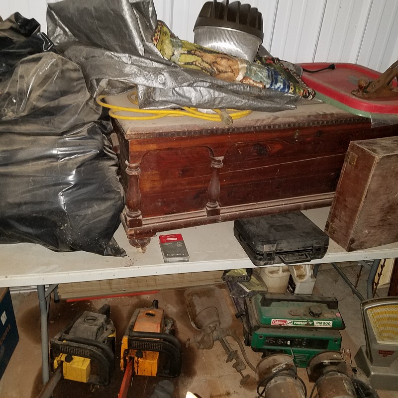 Auction Photo