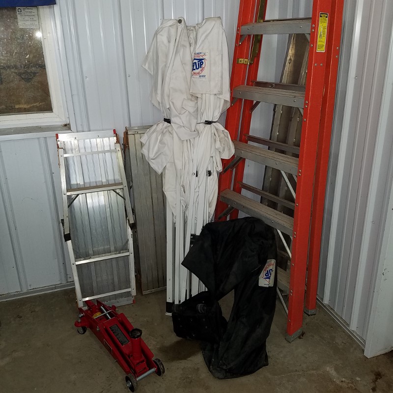 Auction Photo