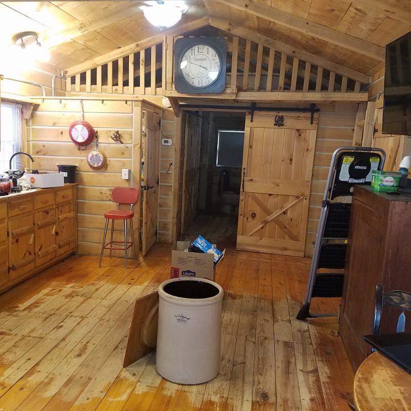 Auction Photo