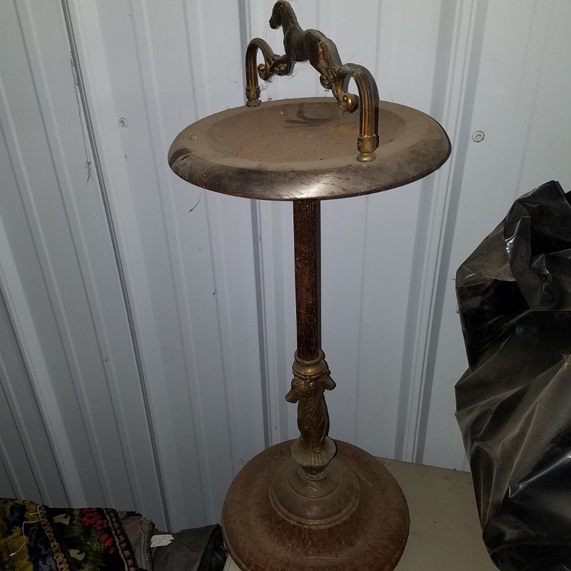 Auction Photo