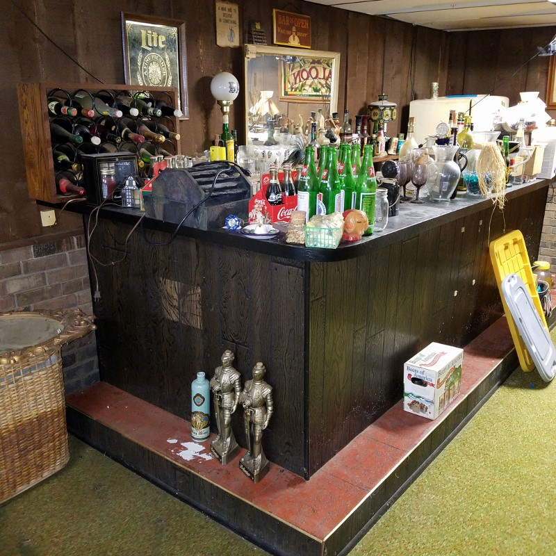 Auction Photo
