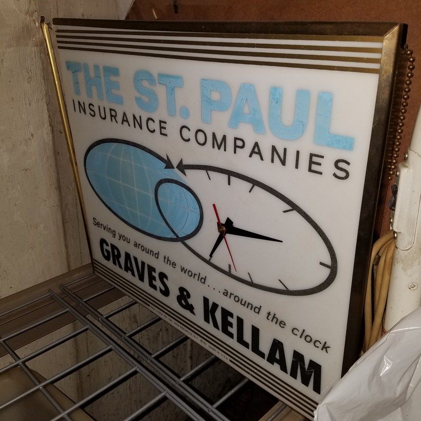 Auction Photo