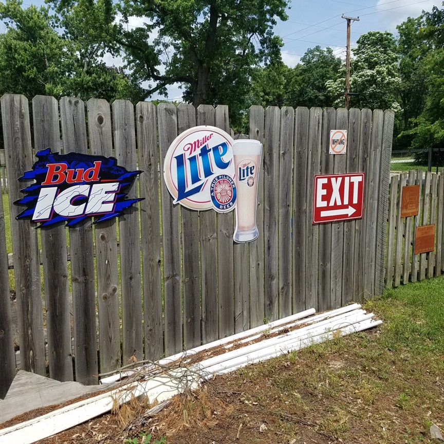 Auction Photo
