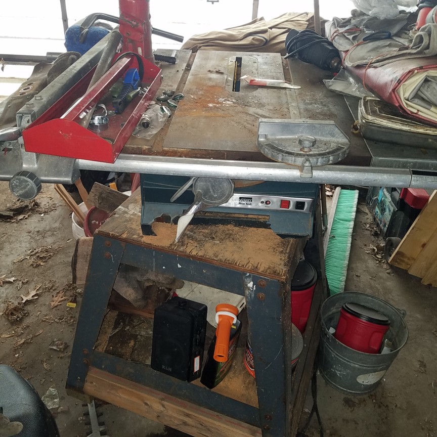 Auction Photo
