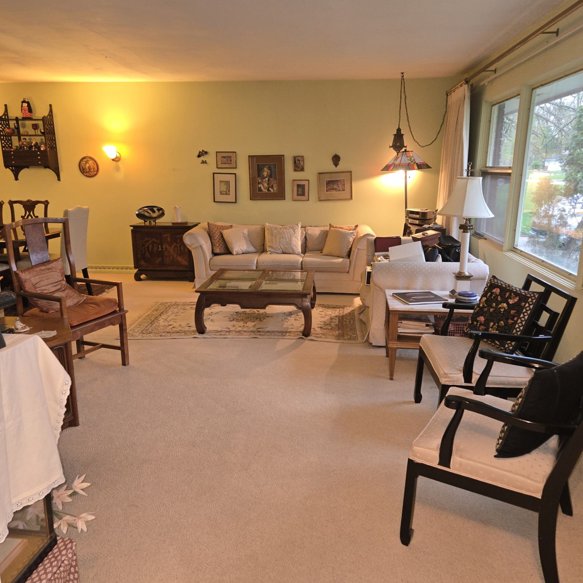 Auction Photo