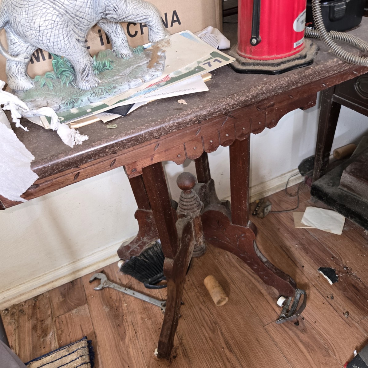 Auction Photo