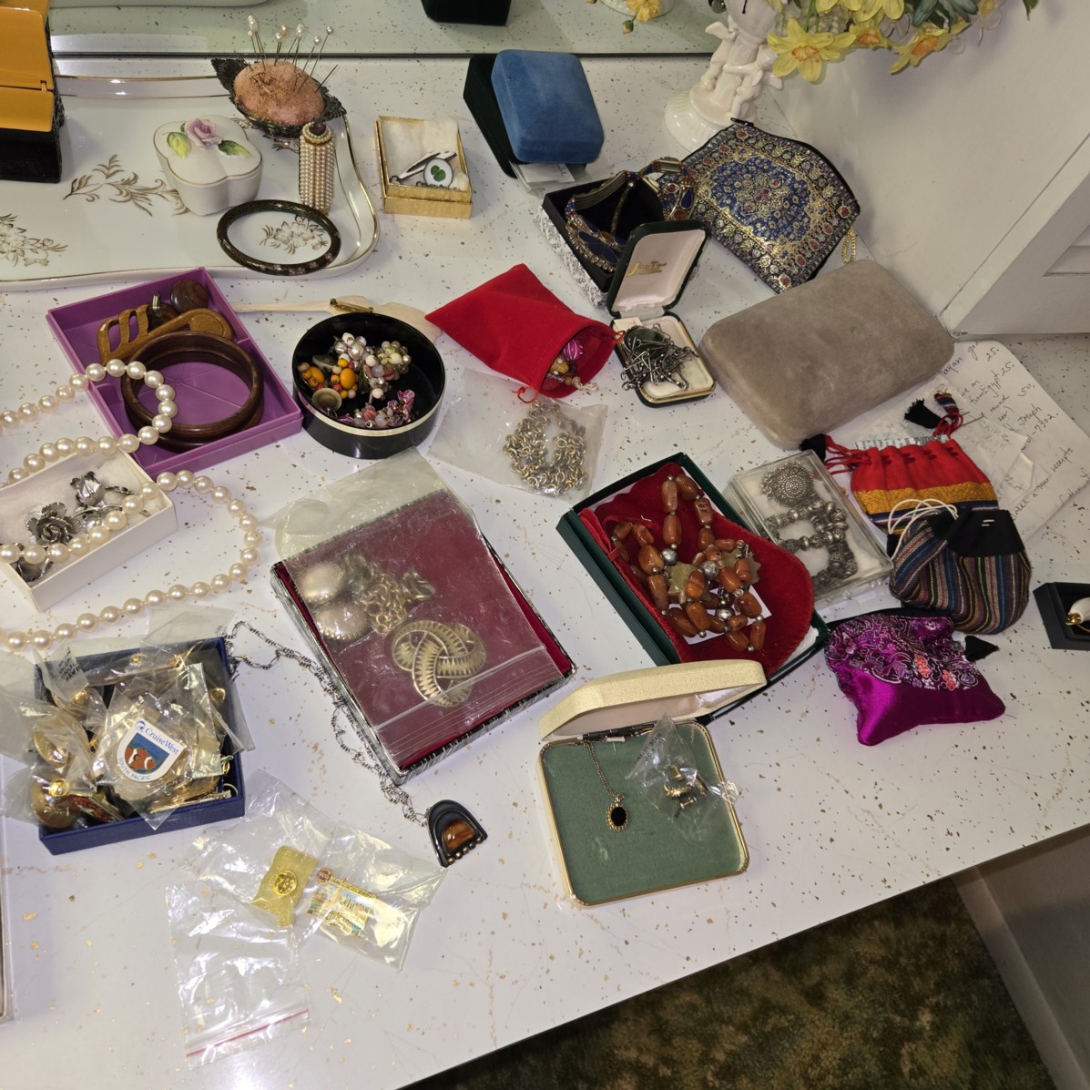 Auction Photo