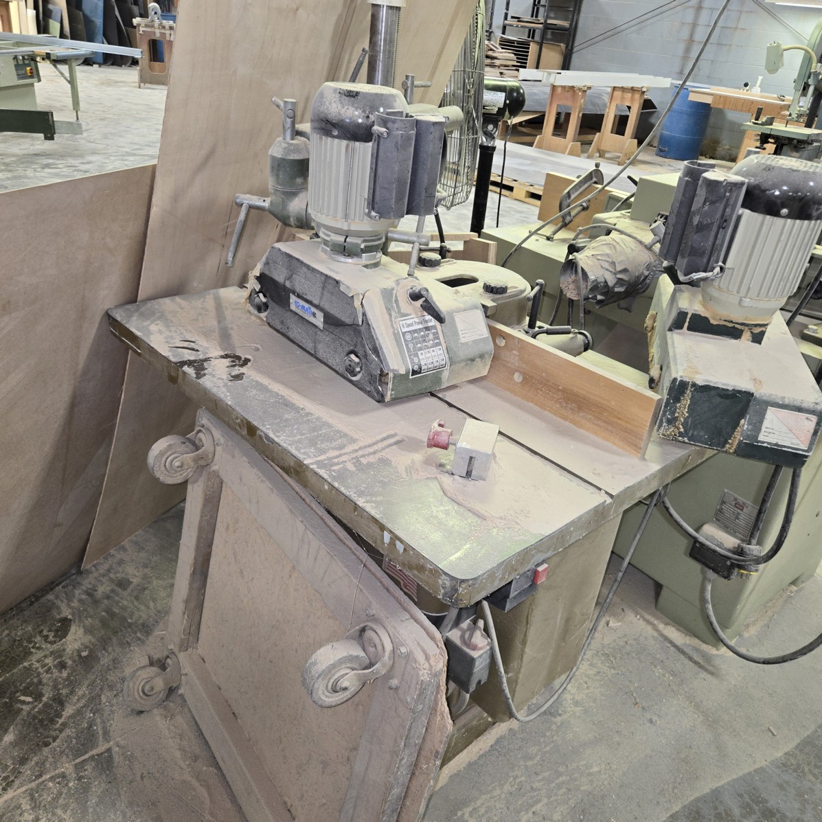 Auction Photo
