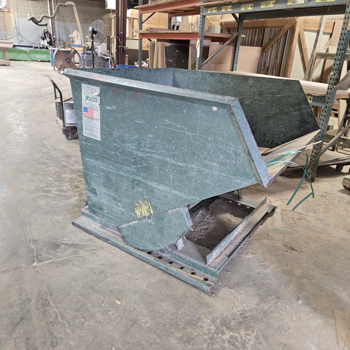 Auction Photo