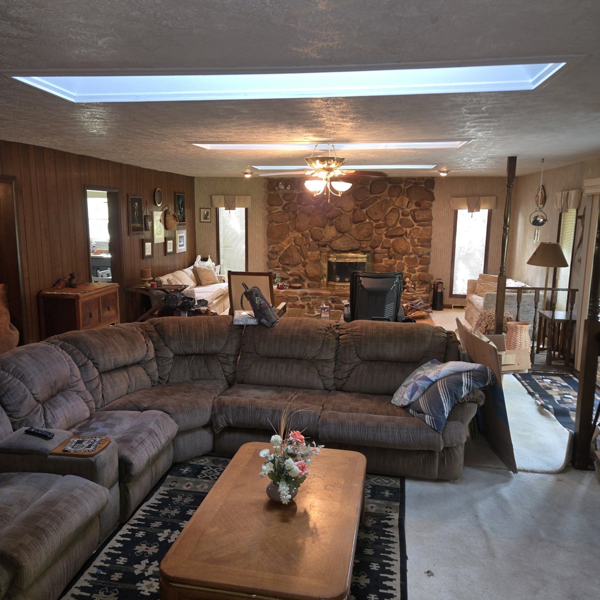 Auction Photo