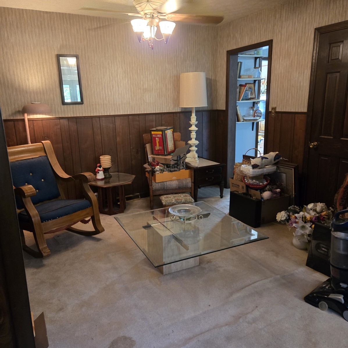 Auction Photo