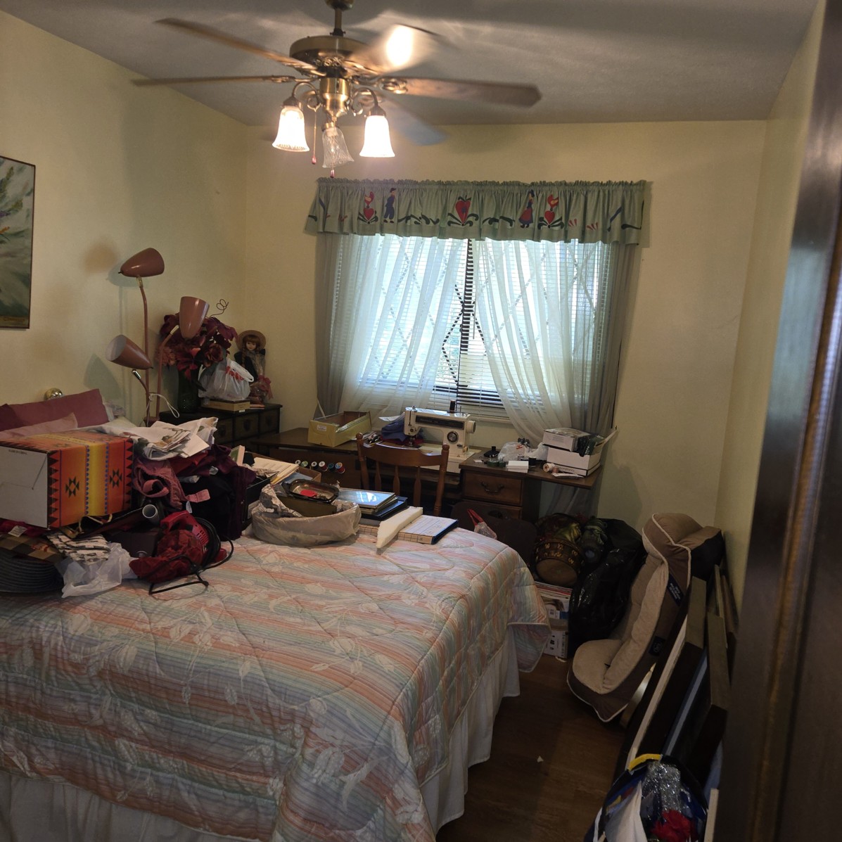 Auction Photo