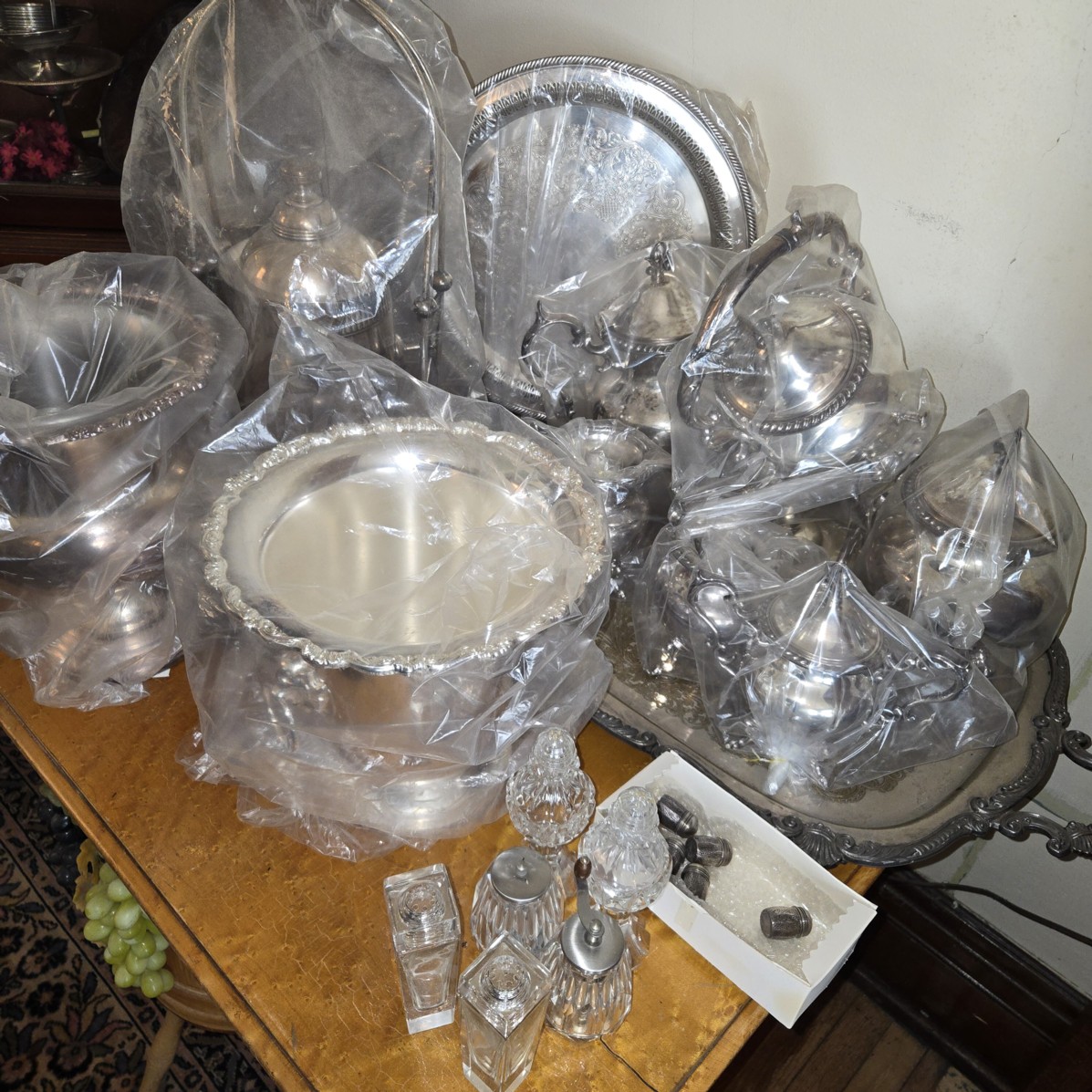 Auction Photo