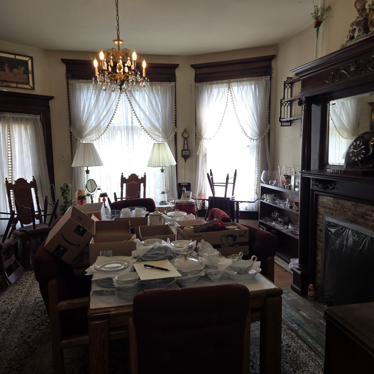 Auction Photo