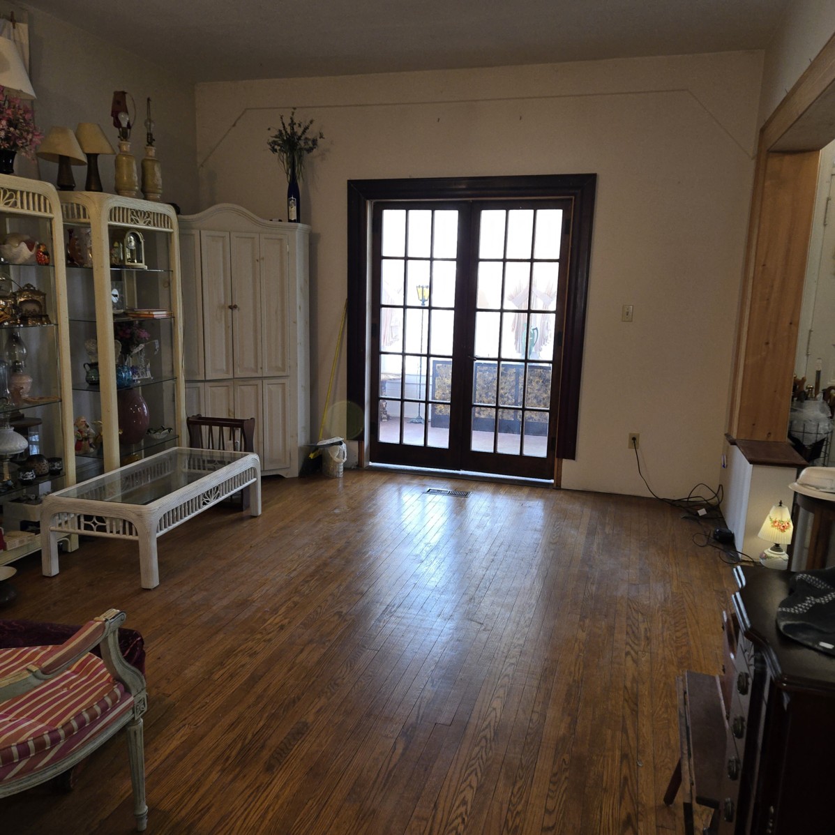 Auction Photo