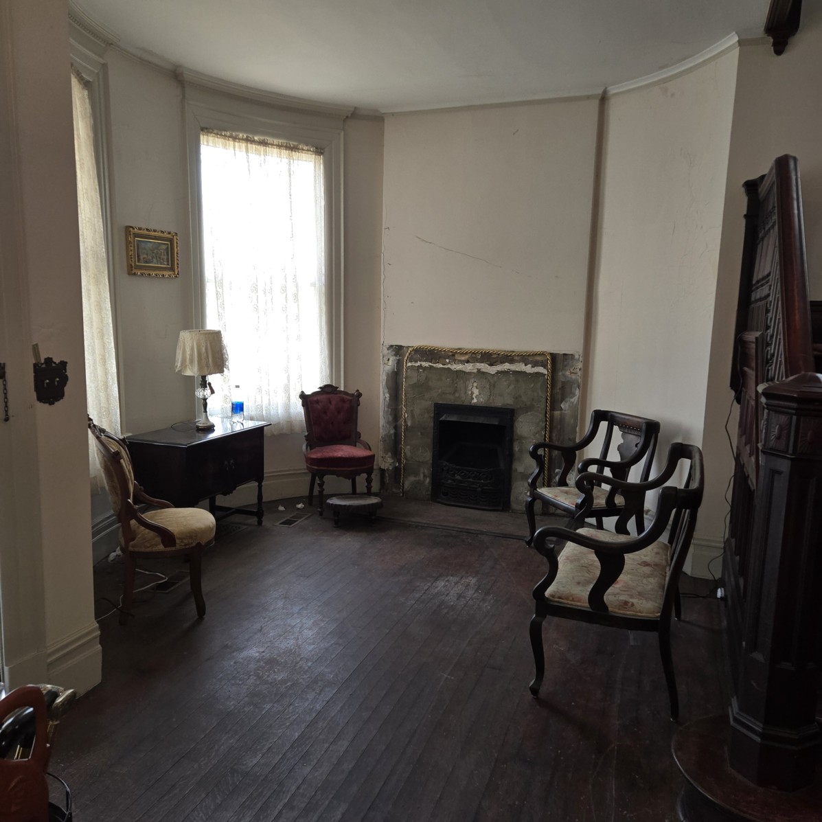 Auction Photo