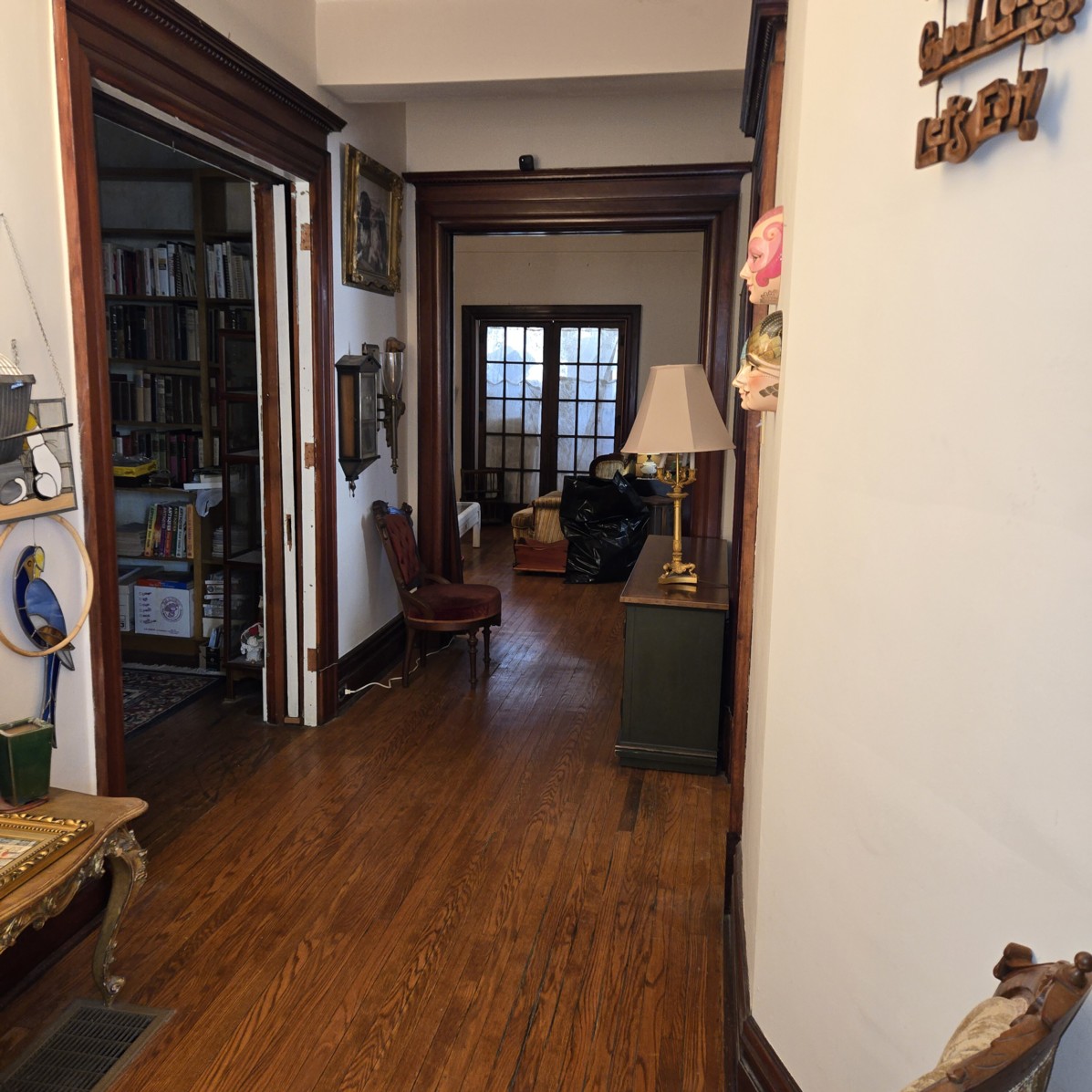 Auction Photo