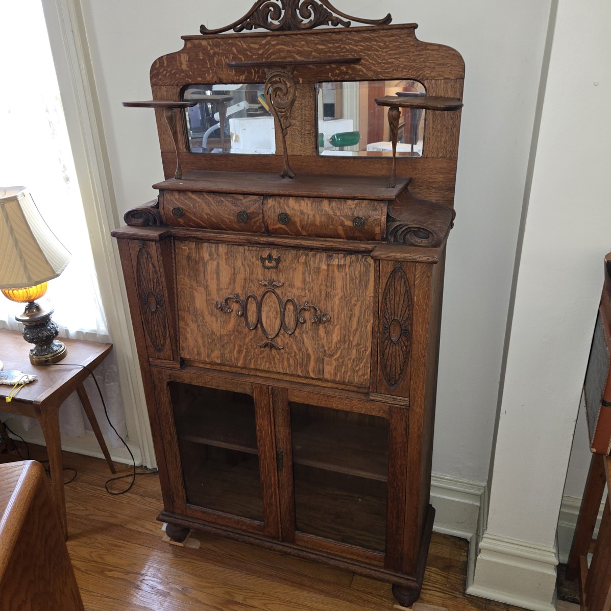 Auction Photo
