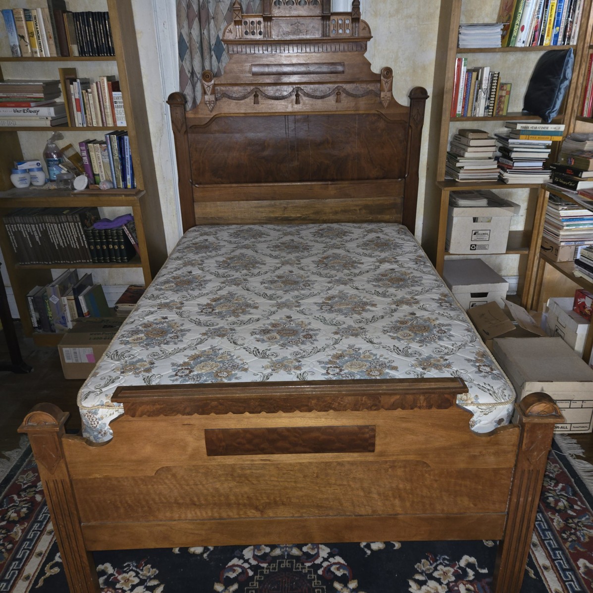 Auction Photo