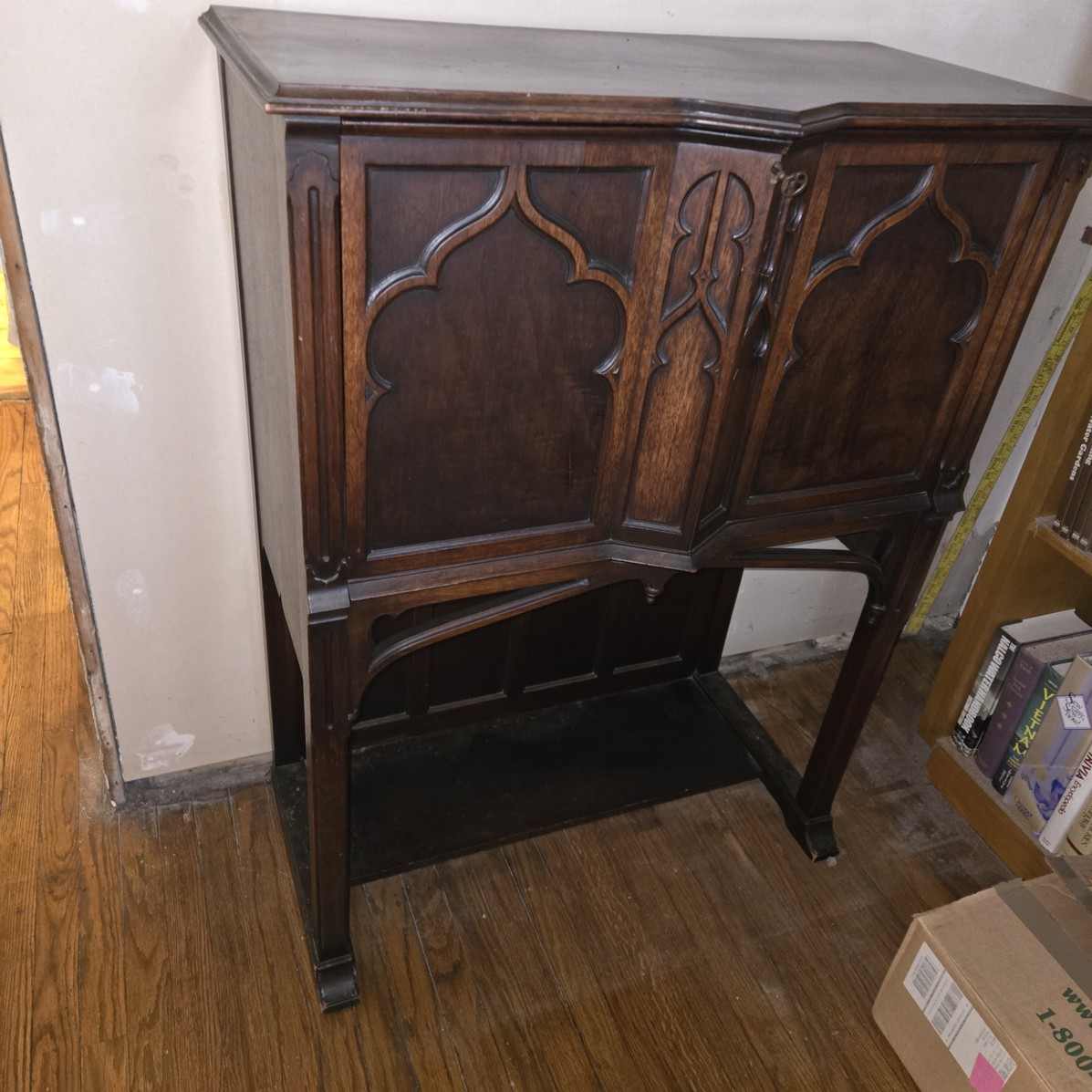 Auction Photo