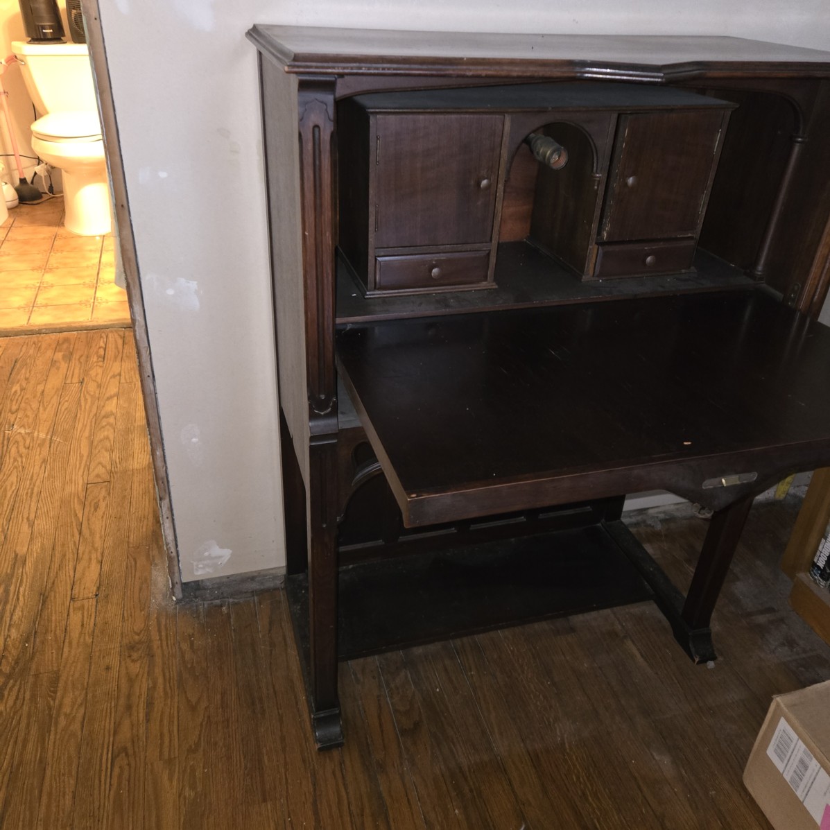 Auction Photo