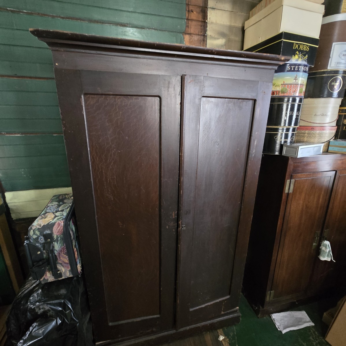 Auction Photo