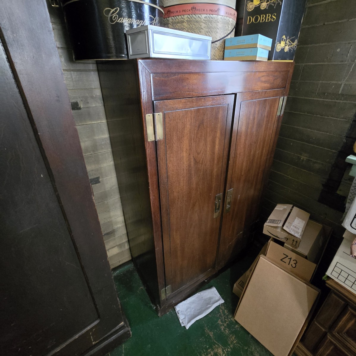 Auction Photo