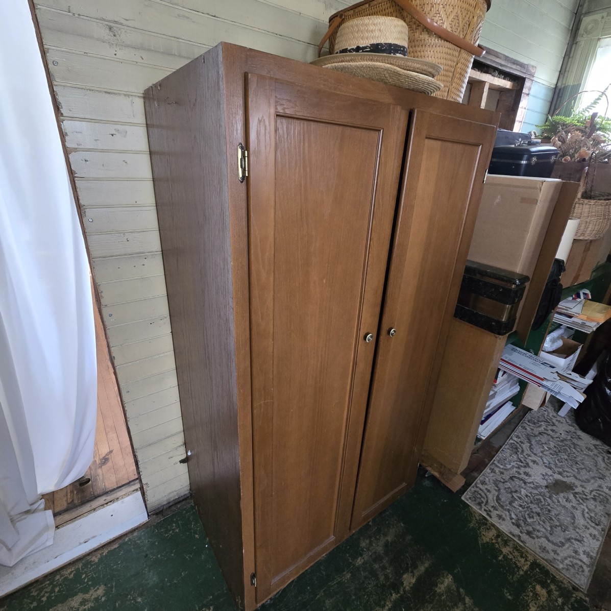 Auction Photo