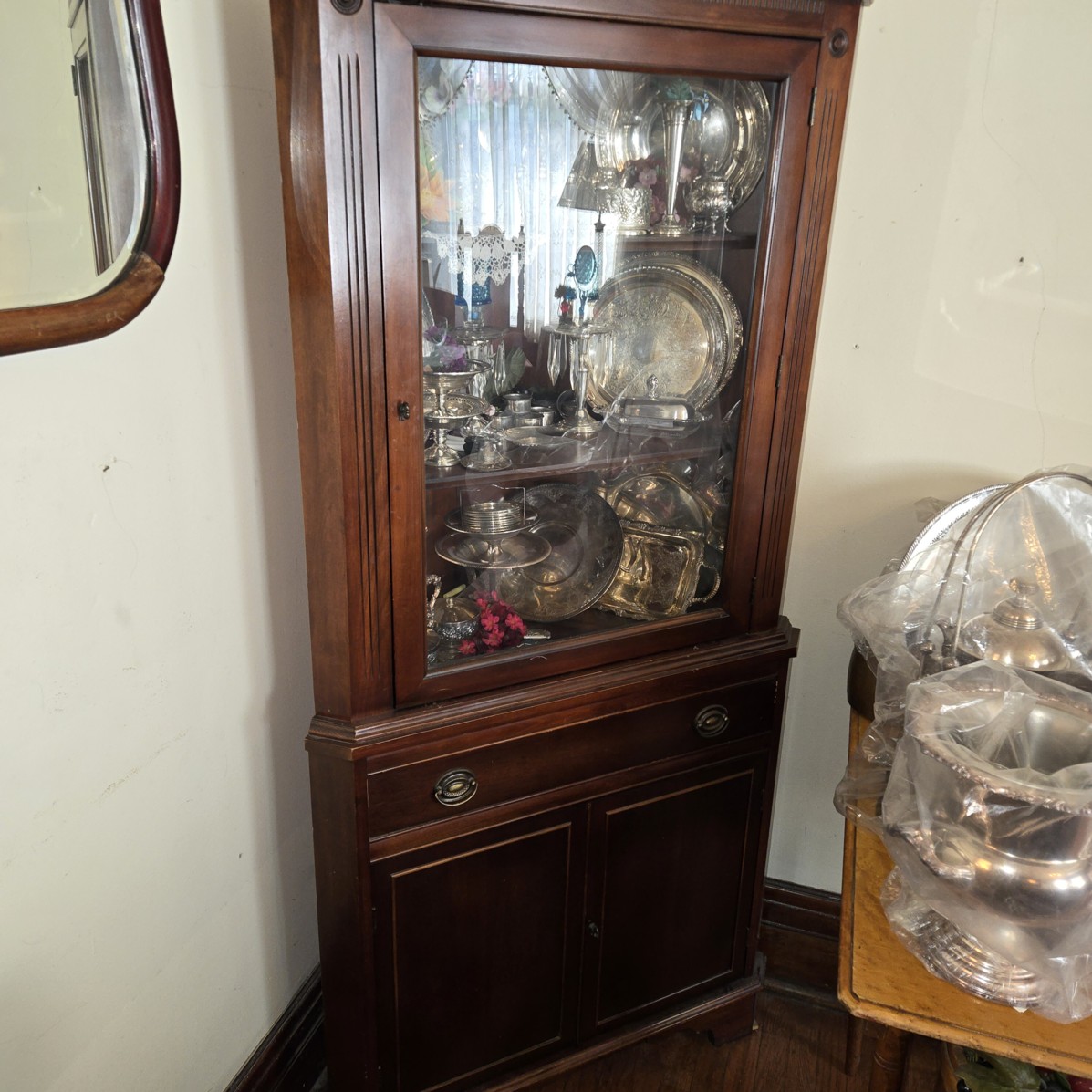 Auction Photo