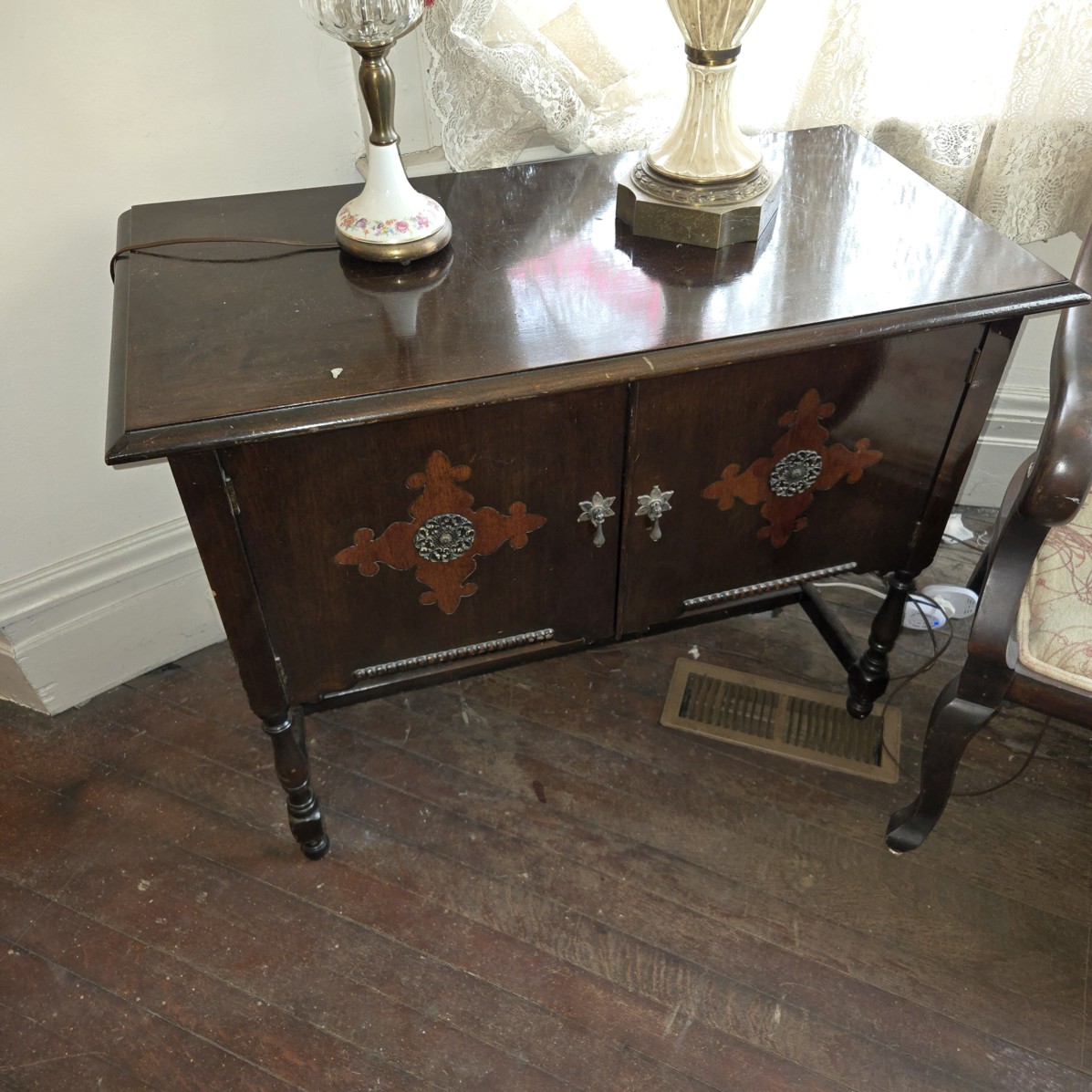 Auction Photo