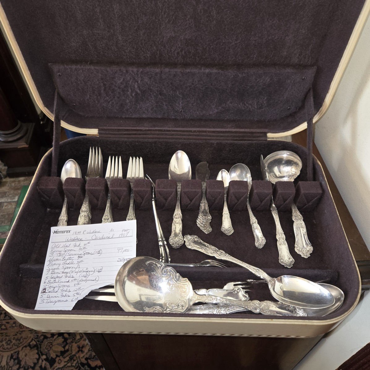 Auction Photo