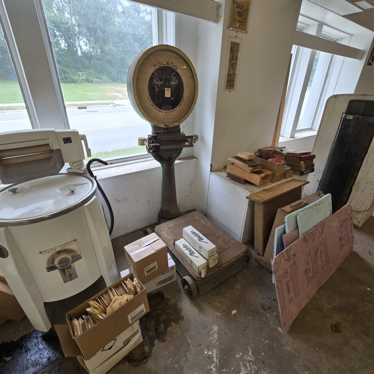 Auction Photo