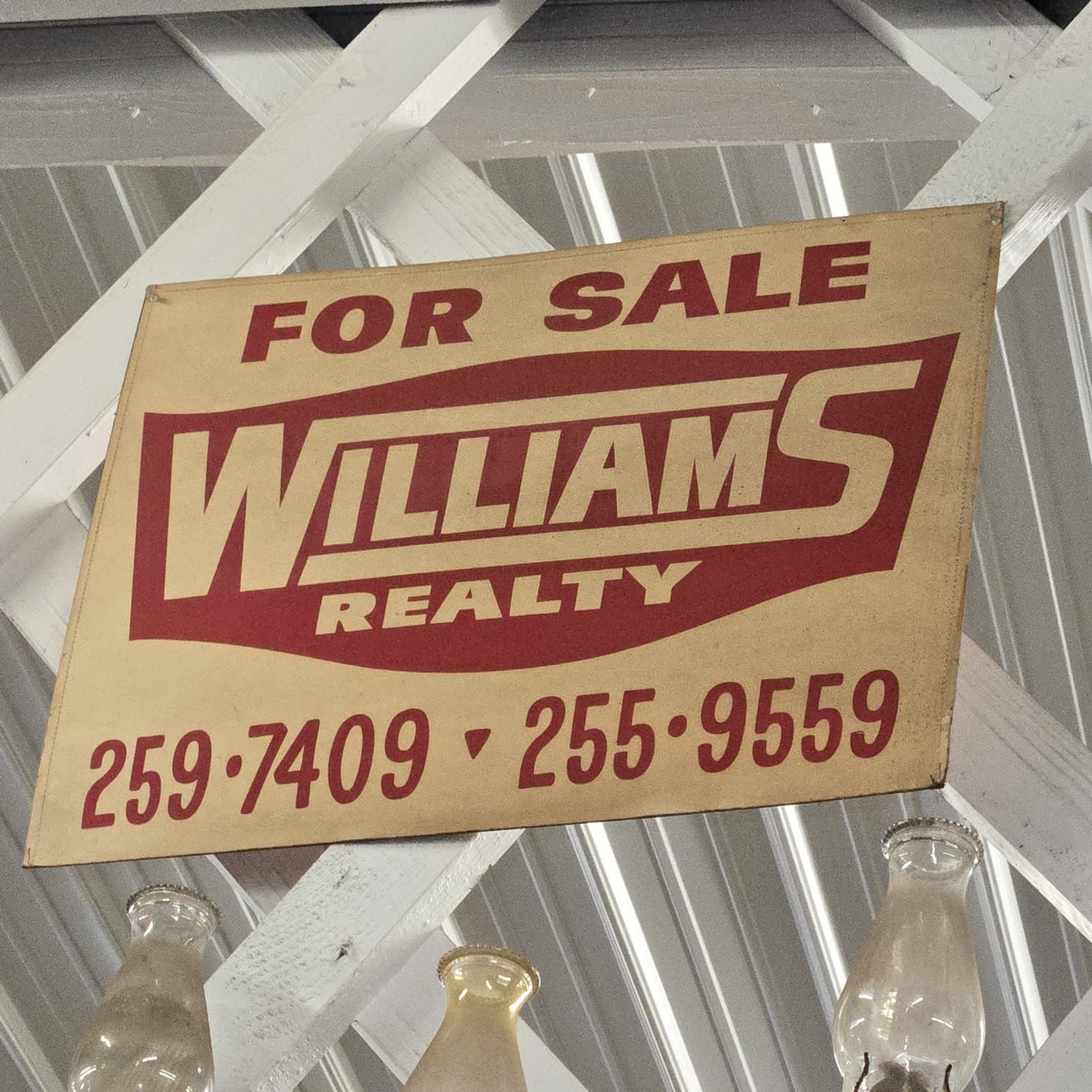 Auction Photo