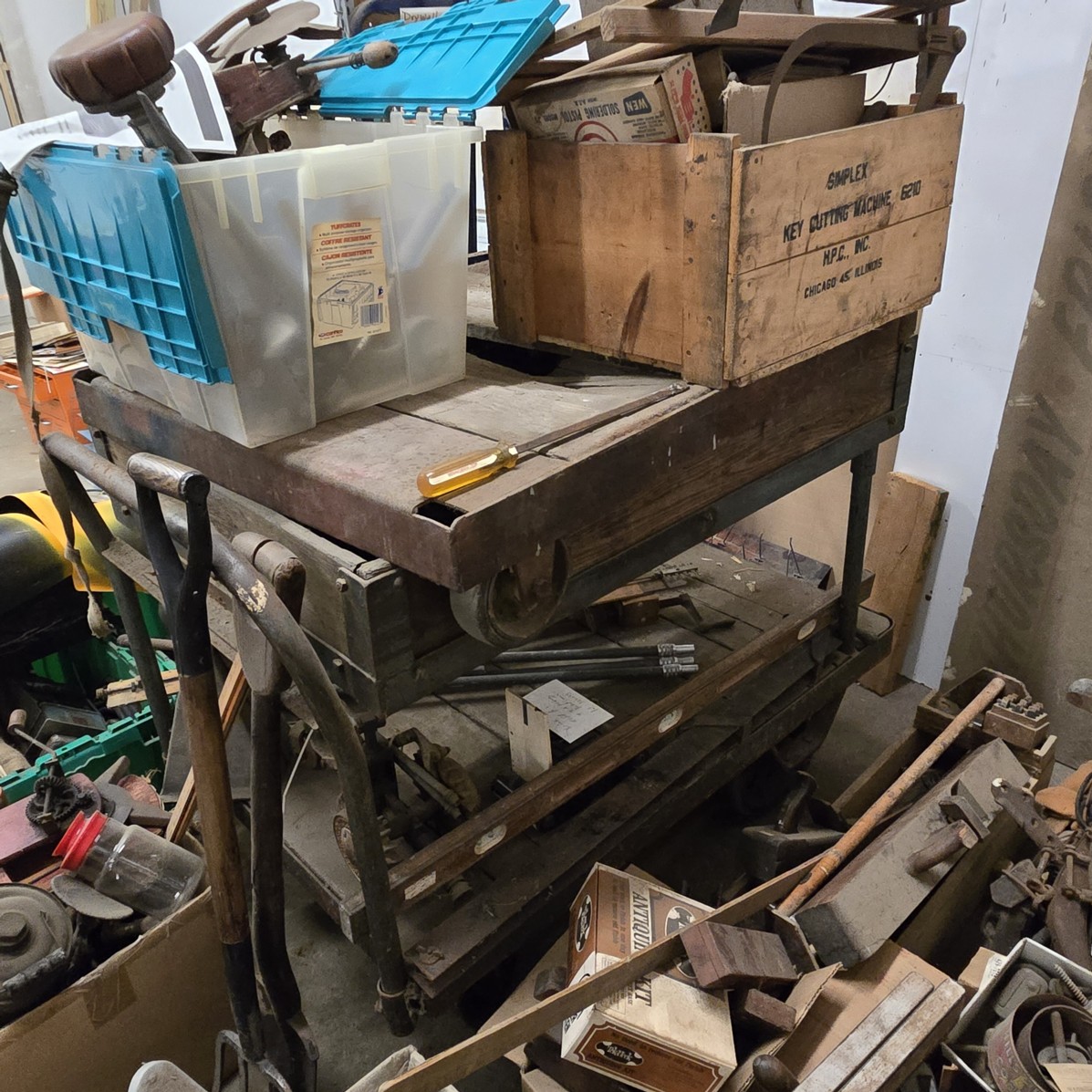 Auction Photo